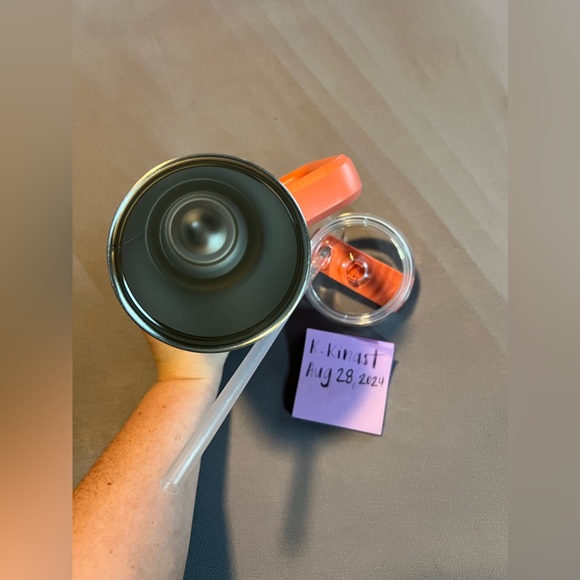 EUC OG Grapefruit 40oz Stanley - Picture 4 of 5